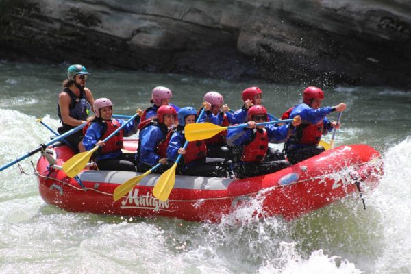 tour en canada para jovenes aventura rafting (4)
