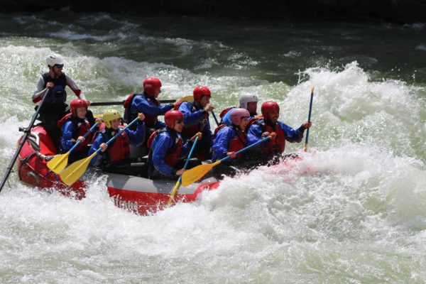 tour en canada para jovenes aventura rafting (3)