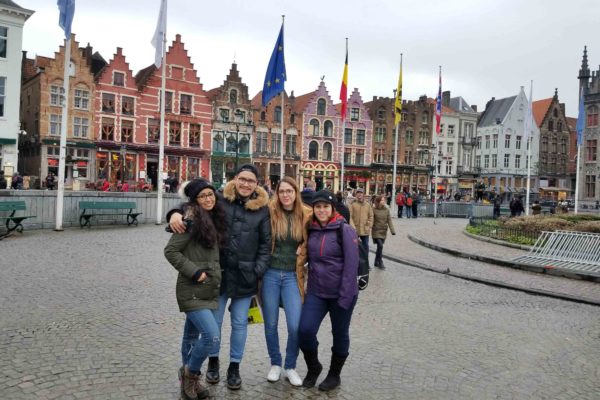 tour a europa año nuevo para jovenes belgica brujas (1)