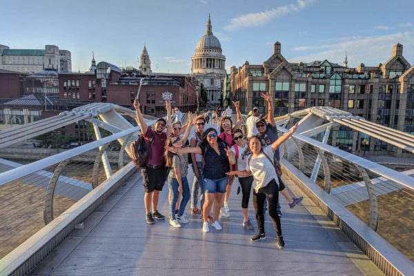 tour a europa para jovenes verano en europa inglaterra londres big ben london eye buckingham puente de torre hyde park (3)